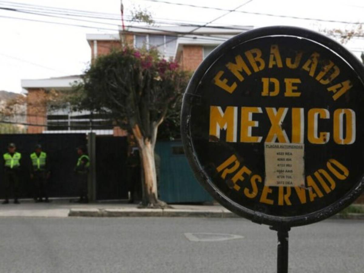 Bolivia expulsa a embajadora de México y a dos diplomáticos españoles