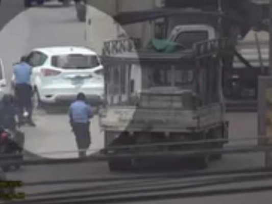 Las cámaras de seguridad logran localizar el vehículo y asisten a la Policía para detenerlo.