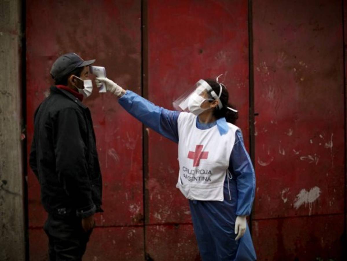 Chile registra nuevo récord de muertes por covid-19, supera las 1,500