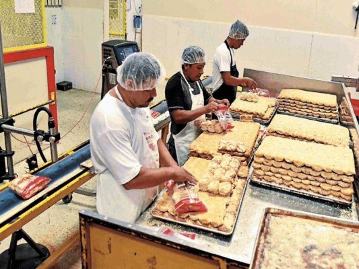 Honduras: Propuesta inicial es subir salarios entre 400 y 1,000 lempiras este año