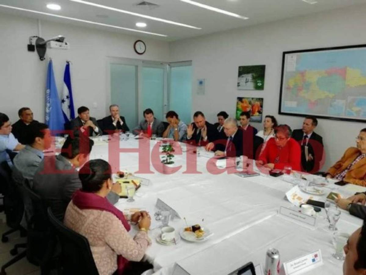 Actores políticos buscan acelerar el proceso de diálogo en Honduras