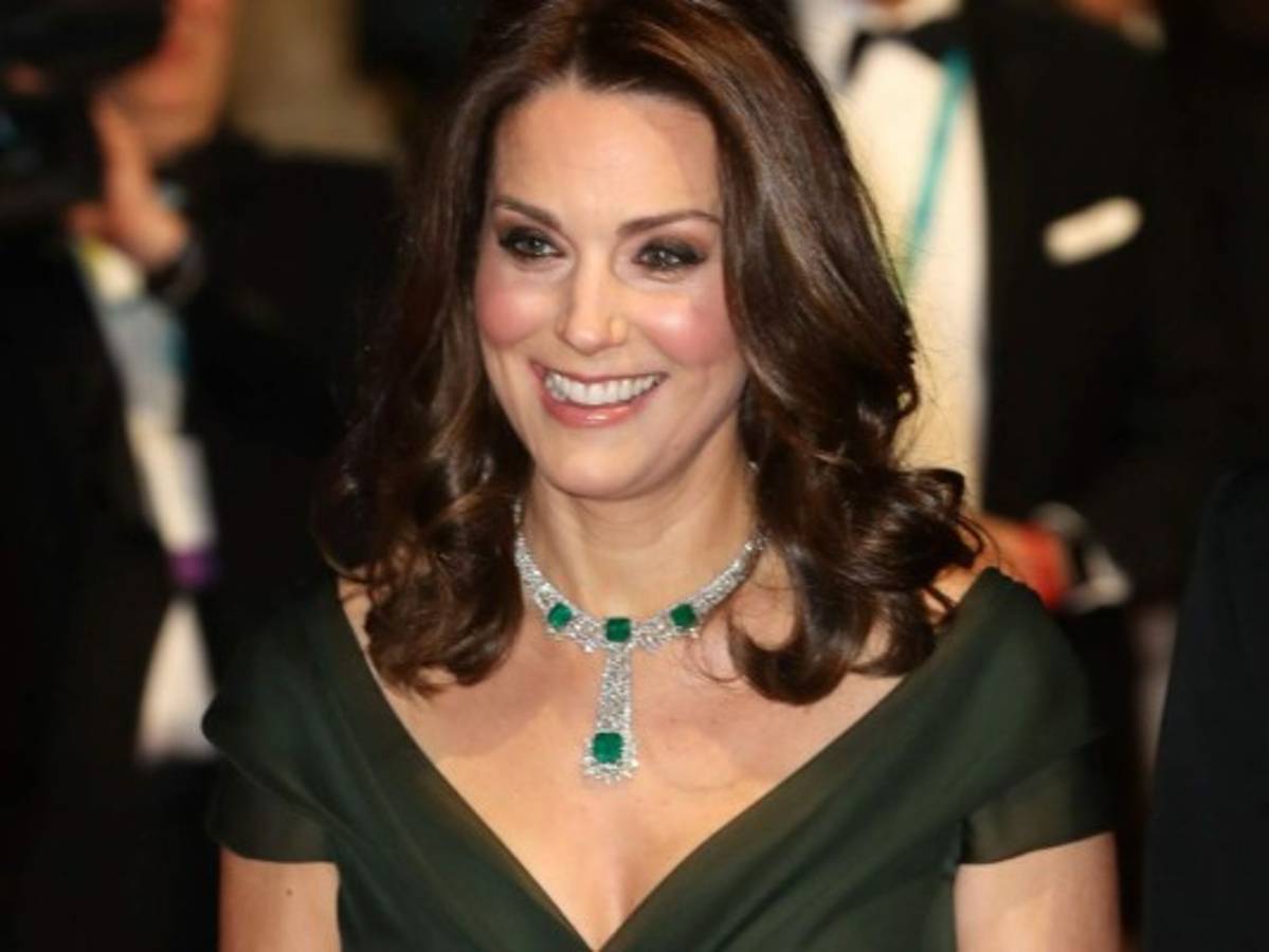 Kate Middleton causa polémica con su vestimenta en los premios Bafta