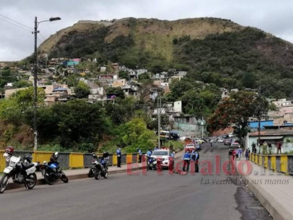 Debido al accidente en pleno puente en la zona se formó congestionamiento por algunas horas.