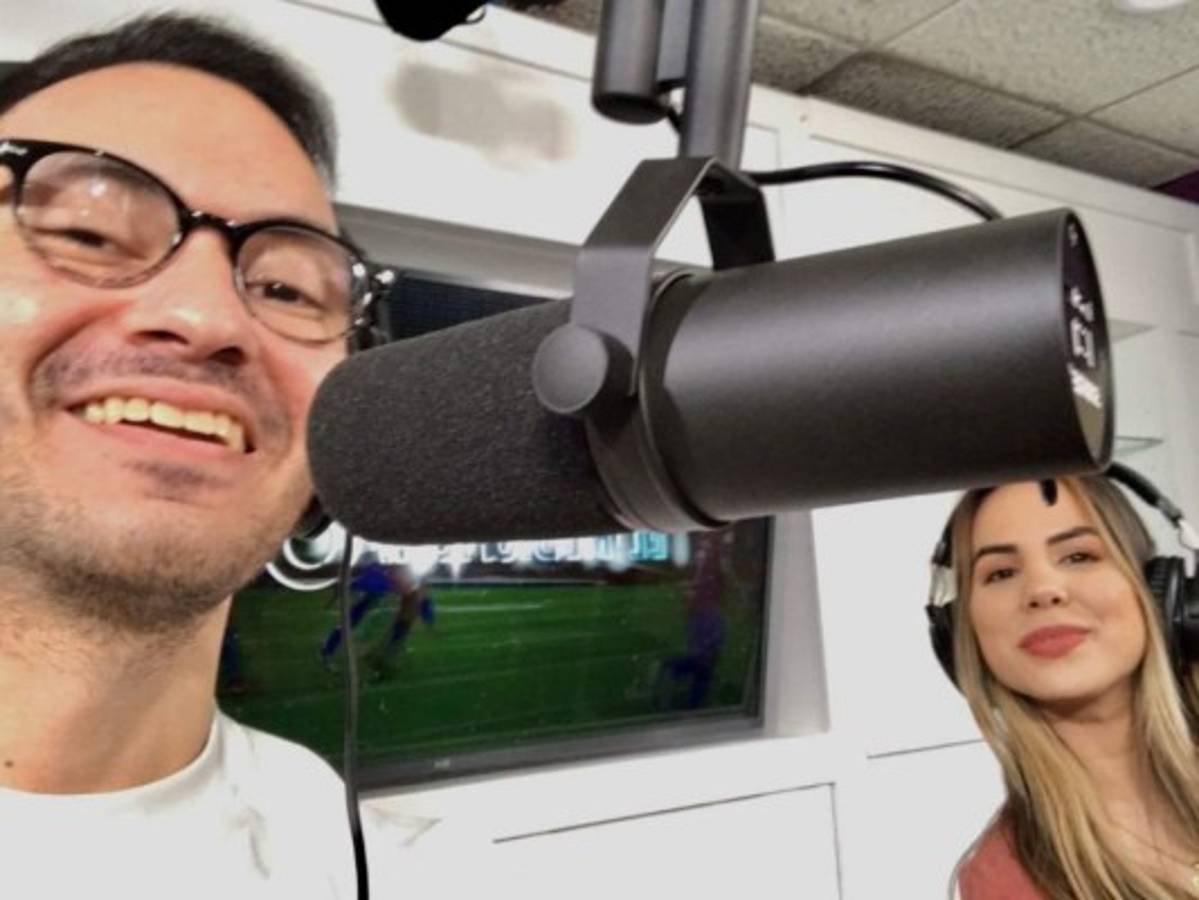 Samira Medina y Leonardo López, un dúo esencial en la tramisión de 'Medio Tiempo'. Foto: El Heraldo