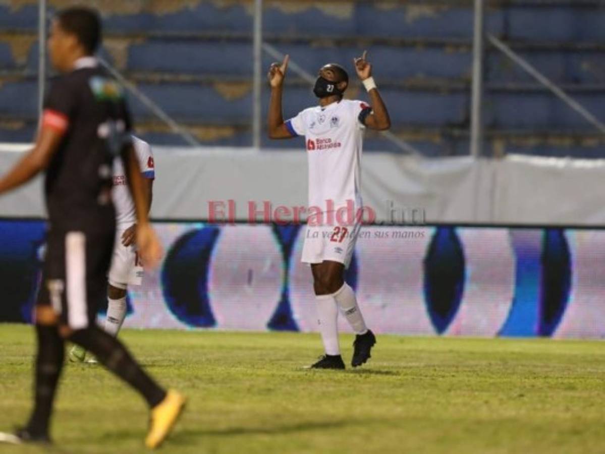Olimpia aplasta 5-0 a la Real Sociedad en el Estadio Nacional