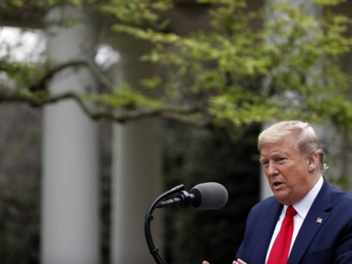 Trump da marcha atrás sobre ordenar reapertura de estados