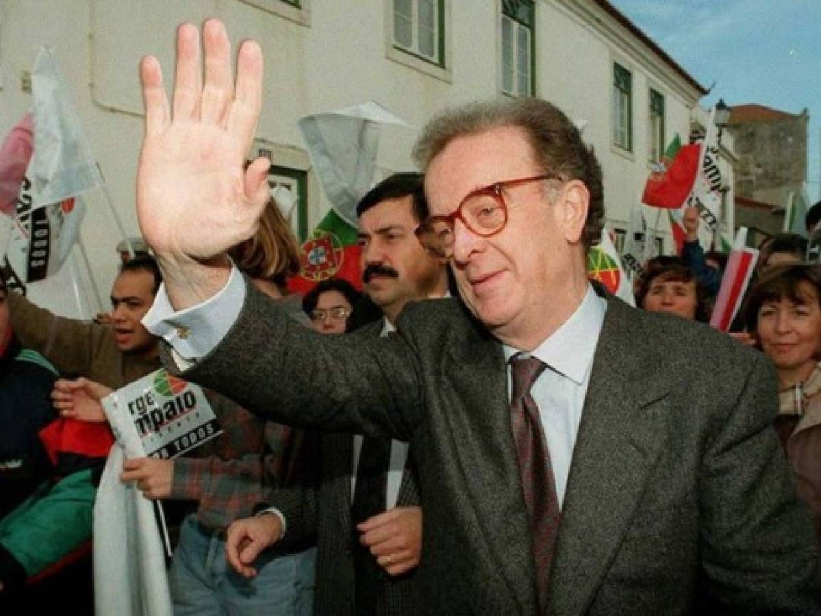 Falleció el expresidente portugués Jorge Sampaio