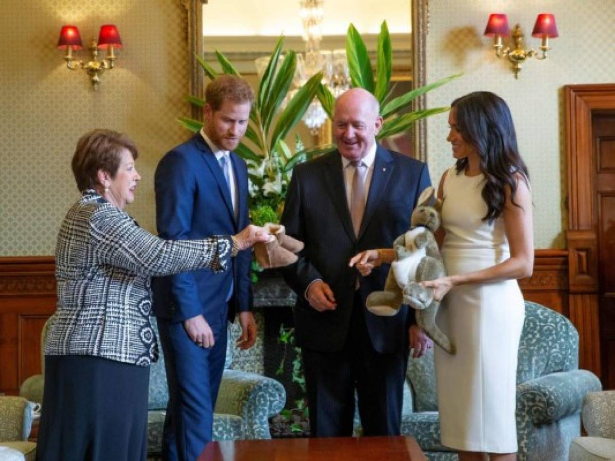 Meghan Markle y el príncipe Harry reciben el primer regalo para su bebé