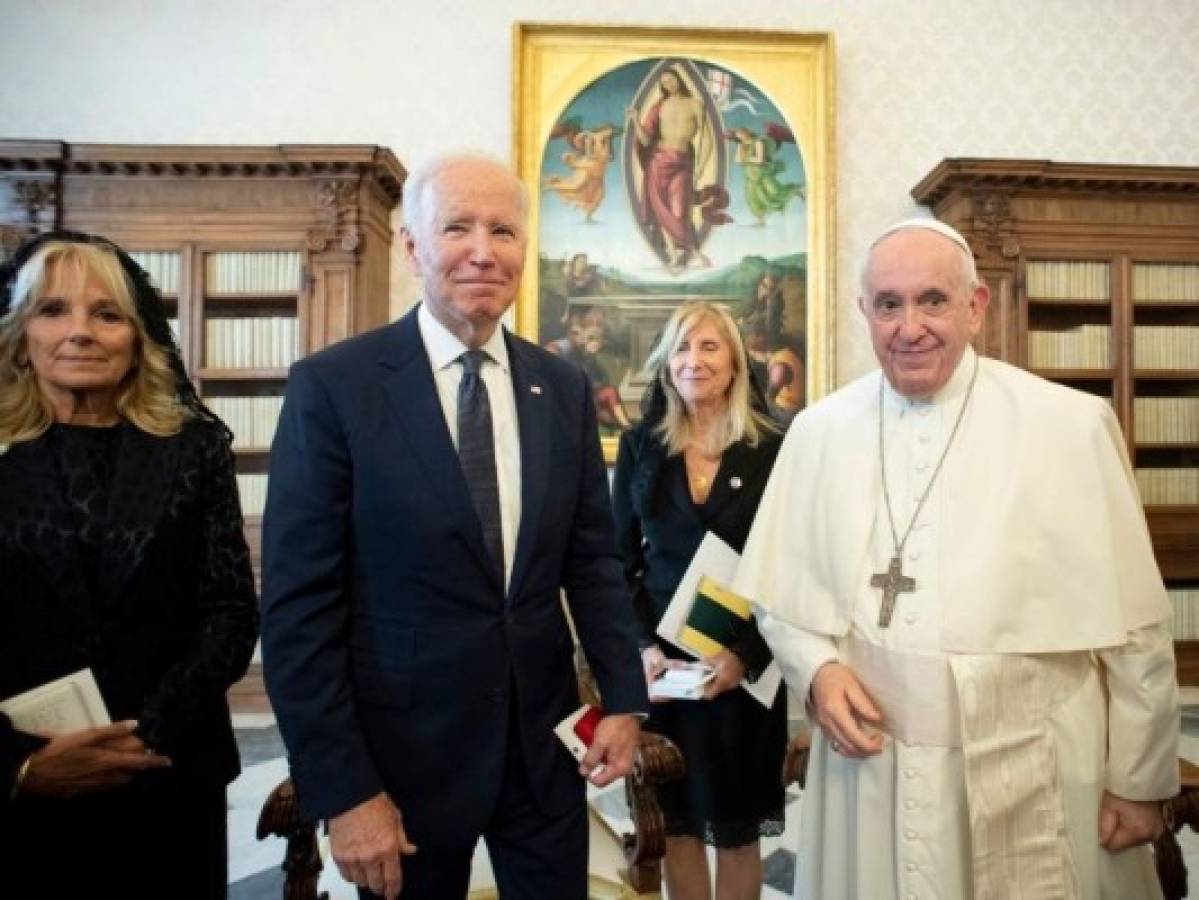 Biden se reúne con el papa Francisco antes de la cumbre del G20 en Roma