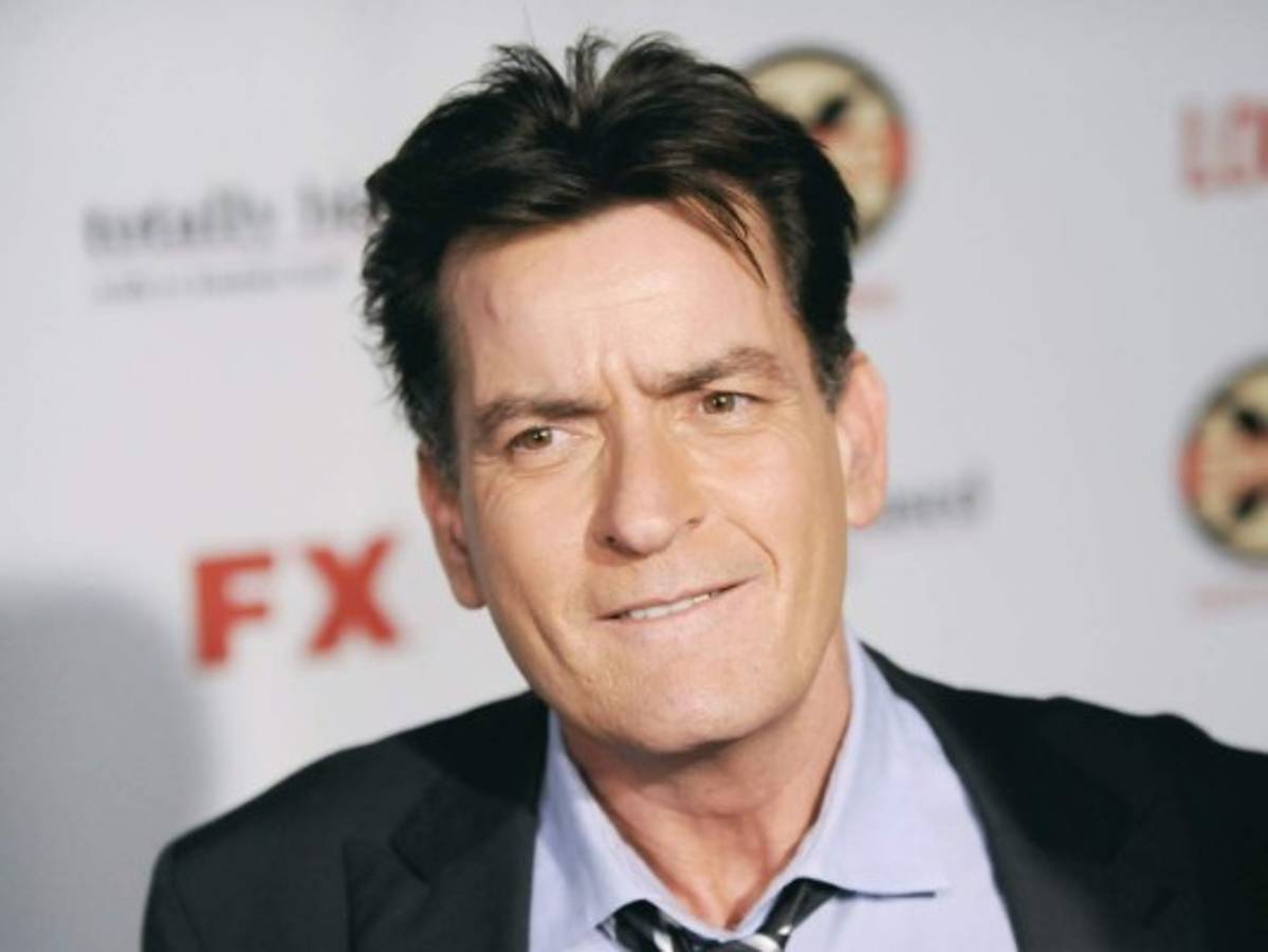 Charlie Sheen revelará que es VIH positivo, según prensa de EEUU