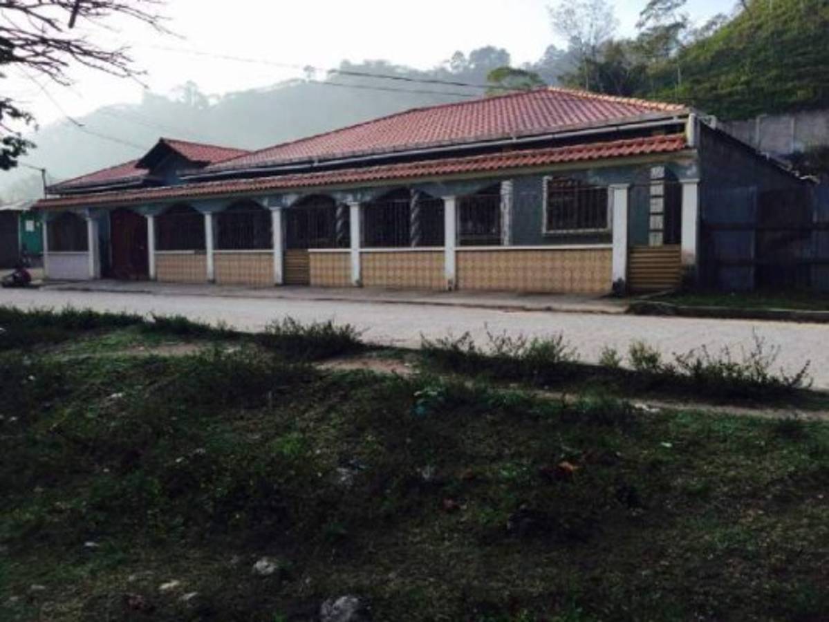 Honduras: Cigarros de contrabando, armas y dinero decomisan a la banda de Los Carrillo