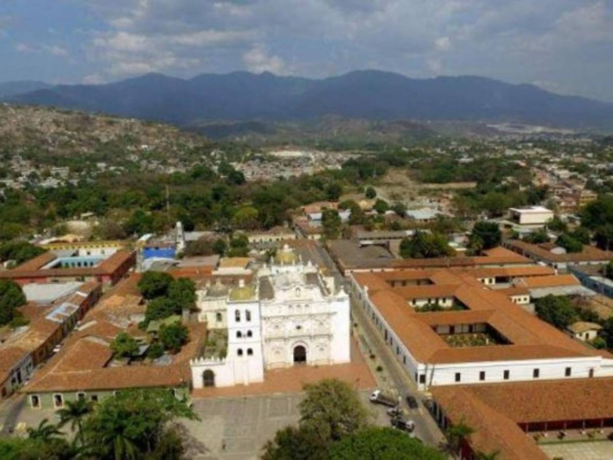 La empresa privada reactiva su actividad con 20% de empleados