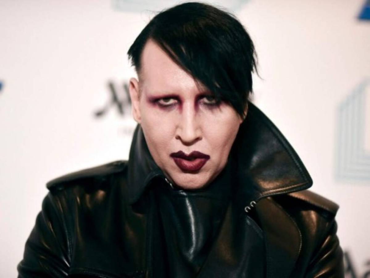Marilyn Manson es acusado de escupir y soplar mocos a mujer