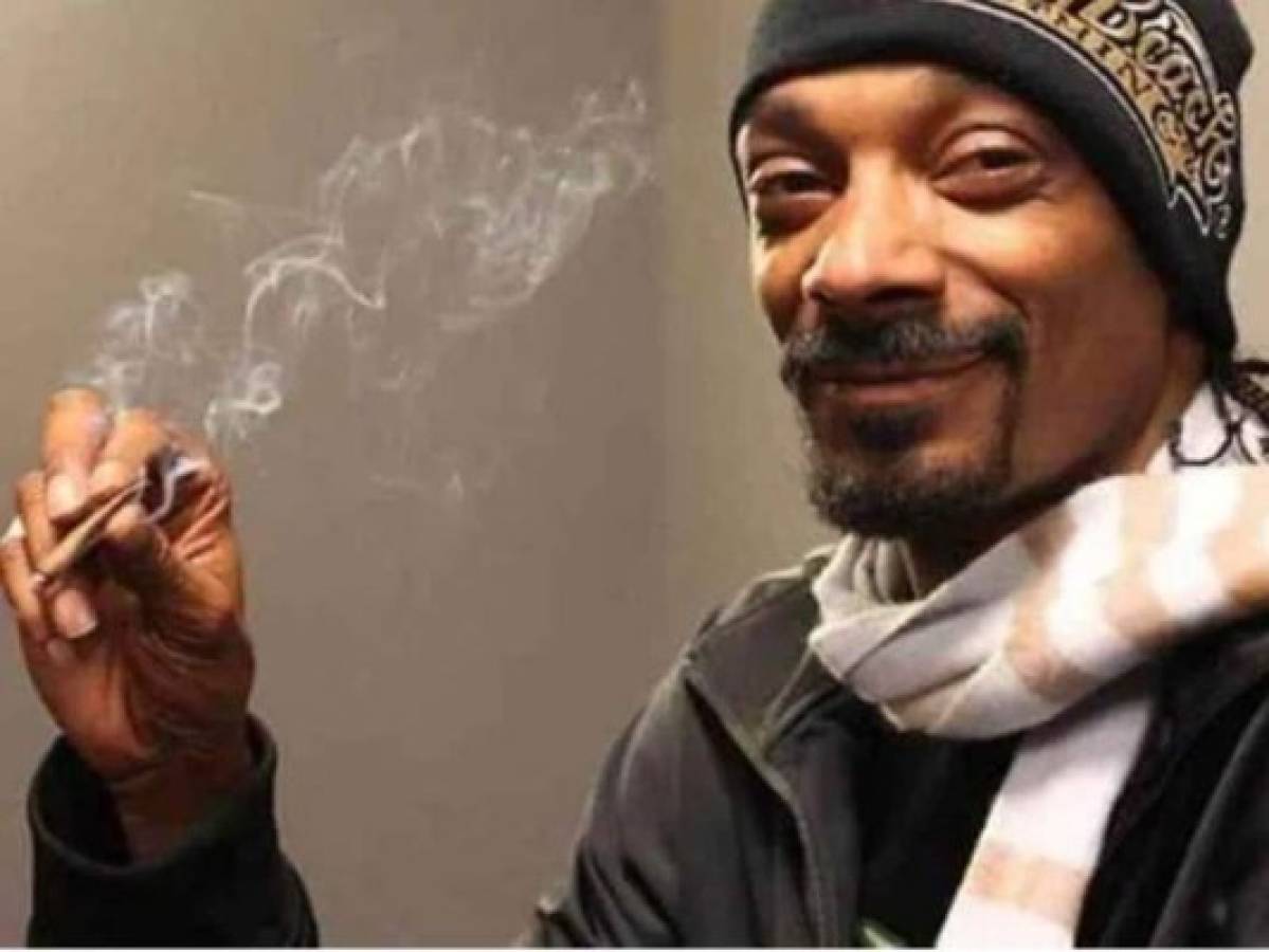 ¿Cuánto gana empleado de Snoop Dogg que le prepara puros de marihuana?