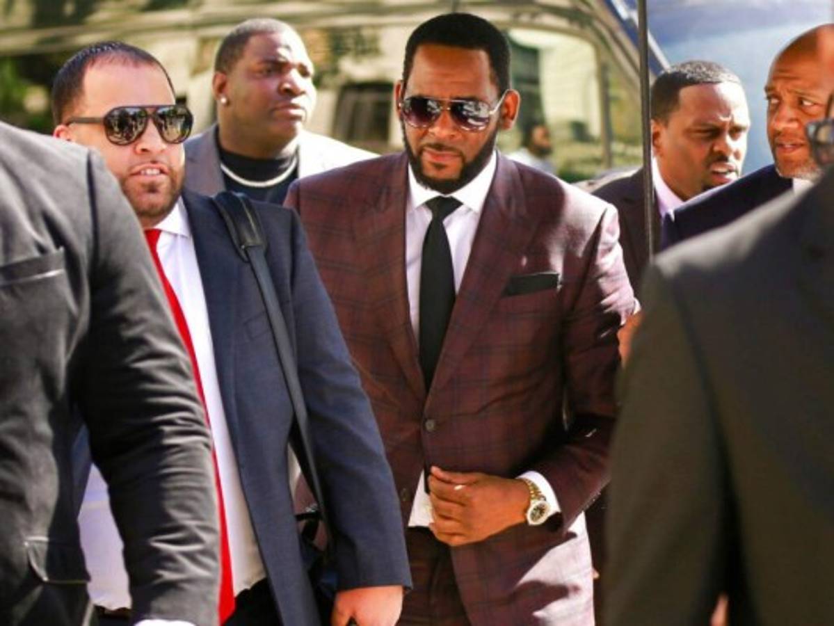 Rapero R. Kelly es arrestado de nuevo bajo cargos de abuso sexual