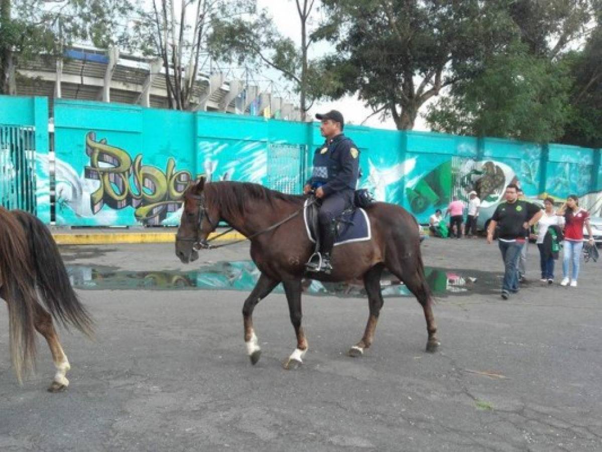 El ambiente previo al duelo entre México y Honduras