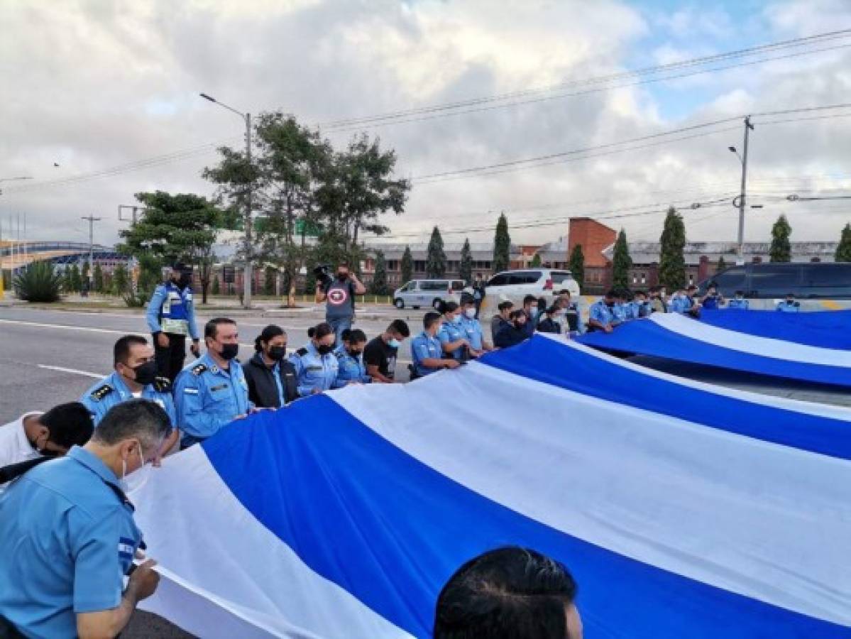 Realizan jornada de oración para exigir un freno a la violencia previo a elecciones