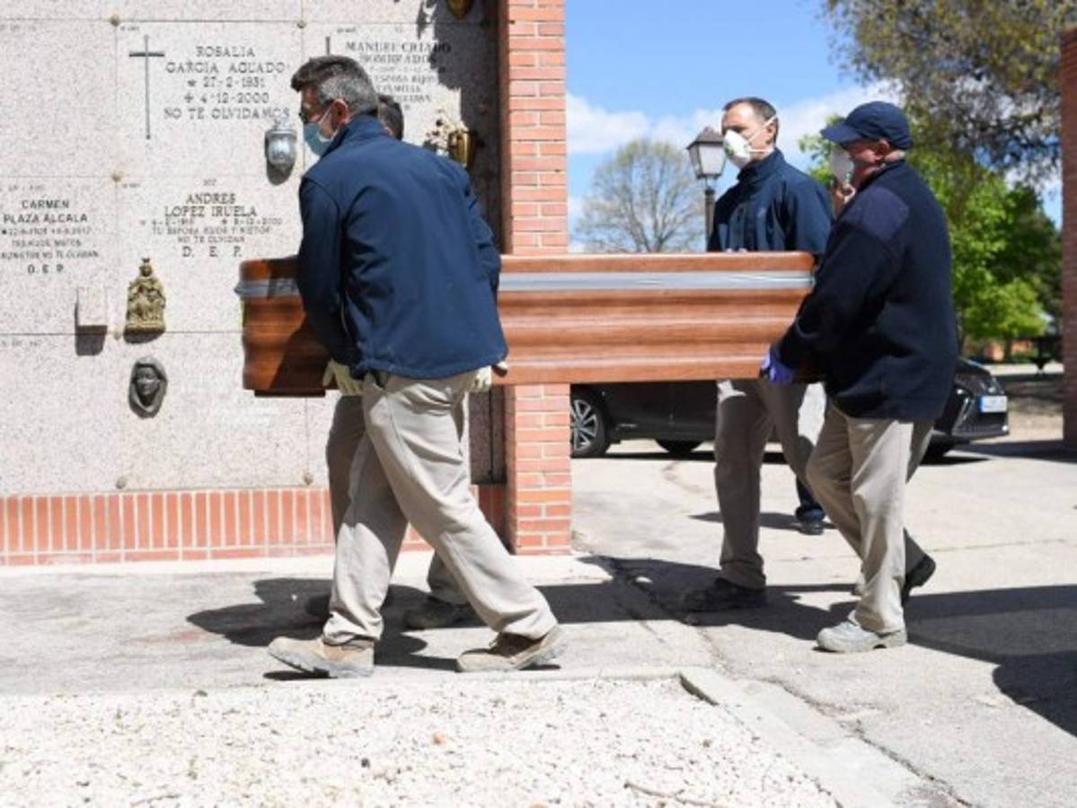 Señales alentadoras en España luego de tres días con descenso de muertes