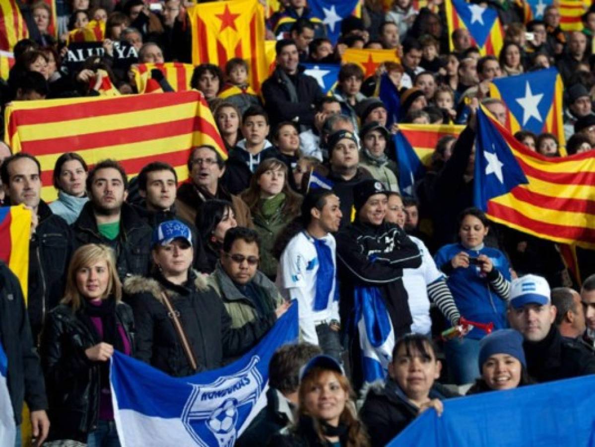 Hondureños en Cataluña estudian catalán para poder obtener permisos de residencia