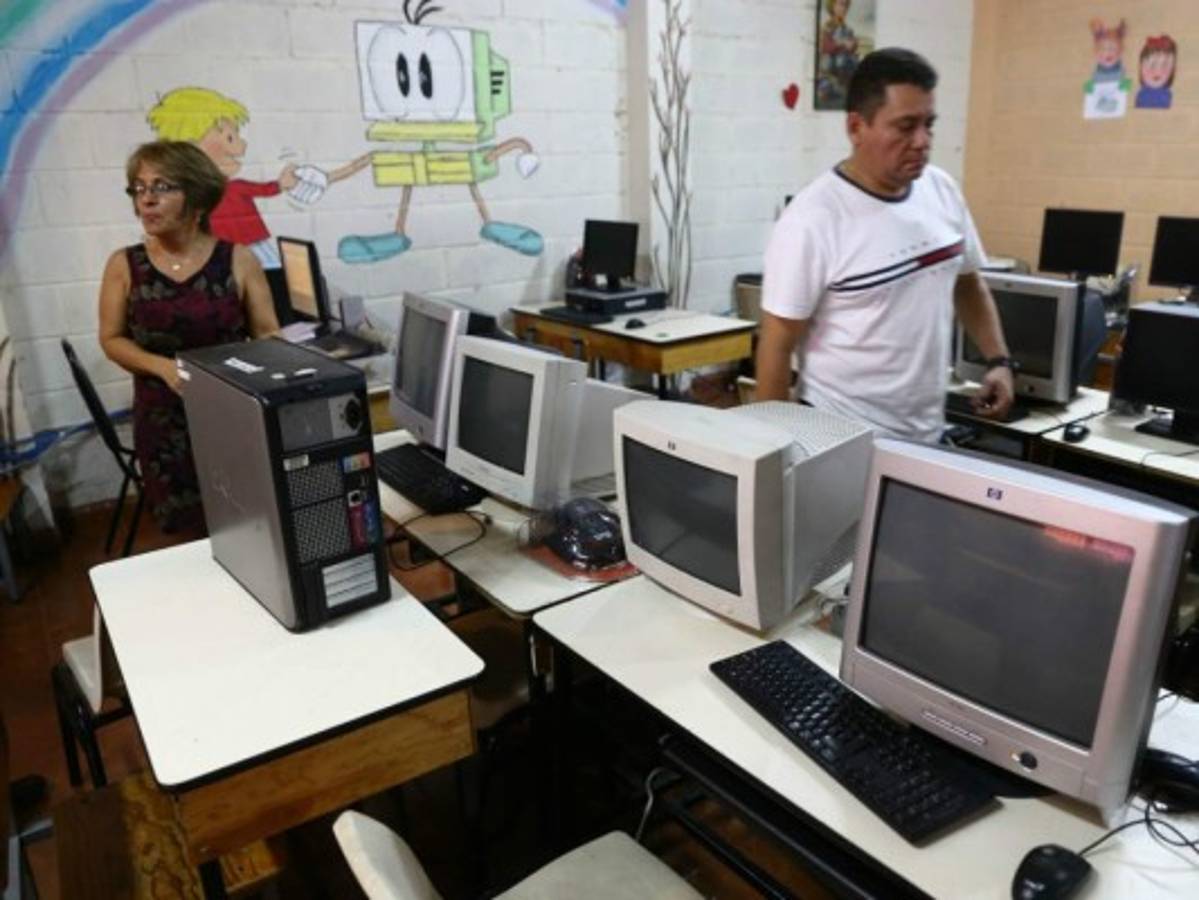 Cuidar el ambiente es tarea del Centro de Educación Básica República de Costa Rica