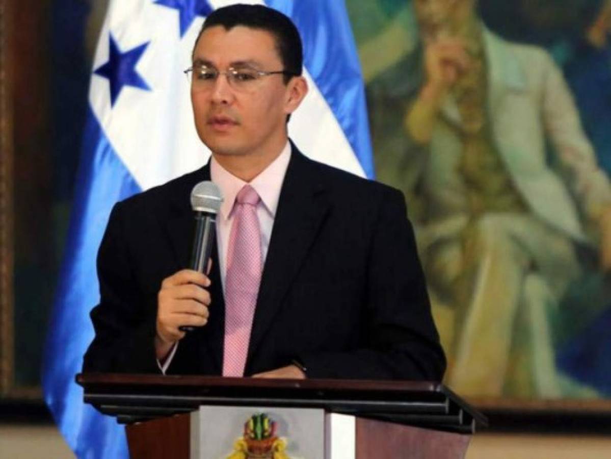 Denuncia contra Ebal Díaz por hostigamiento sexual y privación de la libertad se archivó por conciliación