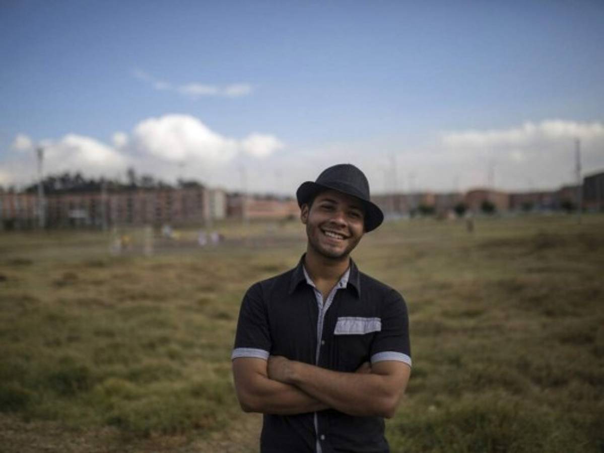 Cantante callejero venezolano Alexander Beja es invitado por Mario Domm