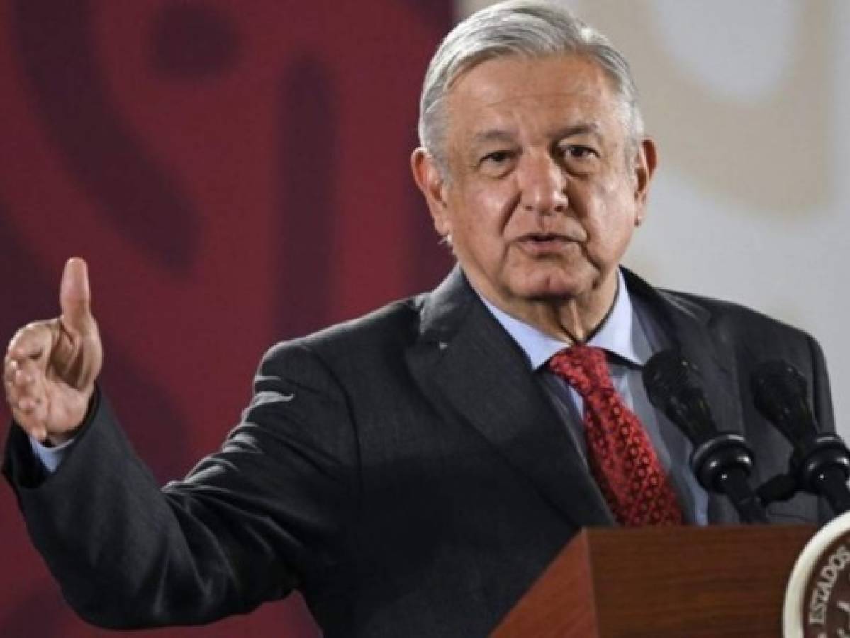 Presidente de México minimiza irrupción de manifestantes en acto público