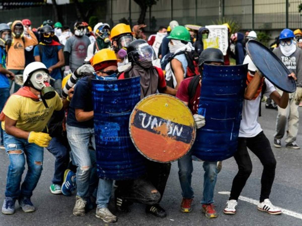 Oposición venezolana de nuevo a las calles contra Constituyente de Maduro