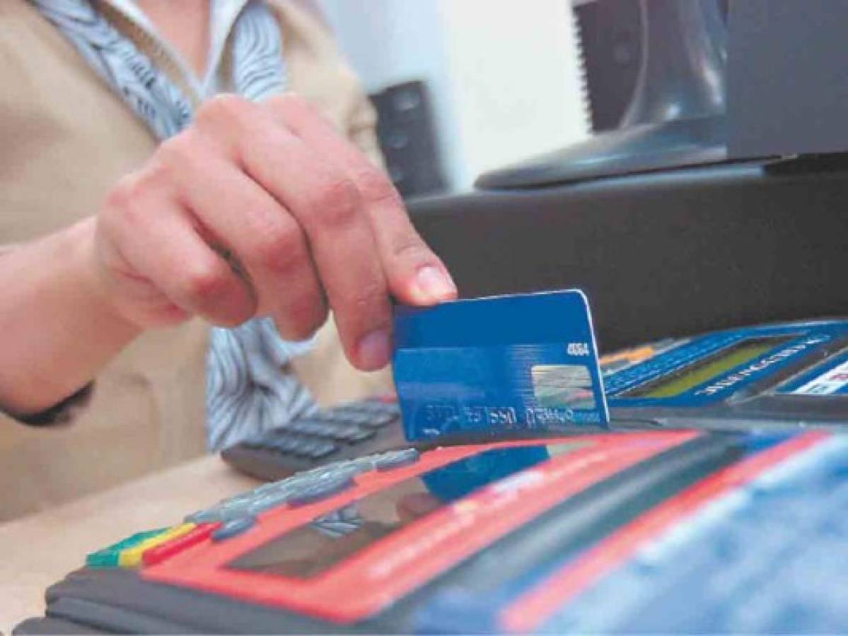 Piden aplicar correctivos en el uso de tarjetas de crédito