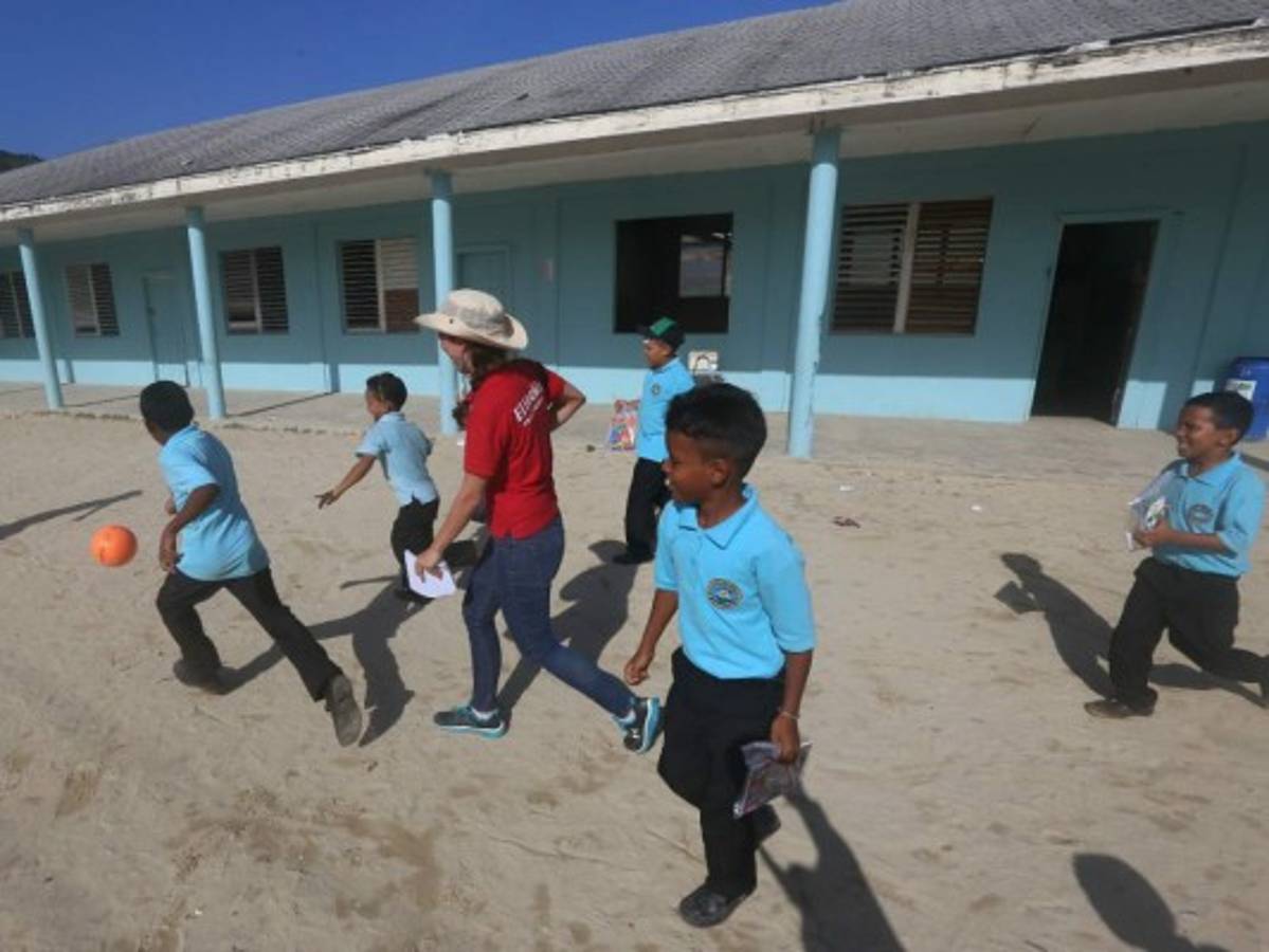 ¡La Maratón del Saber llega a Guanaja!