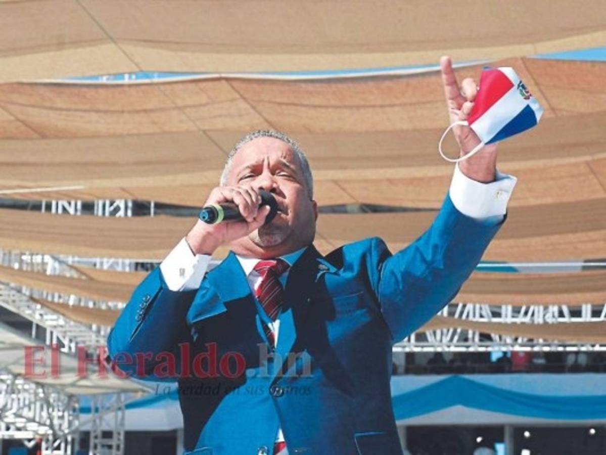 'Dios bendiga a Honduras y su gente': Héctor 'El Torito' Acosta tras su visita al país