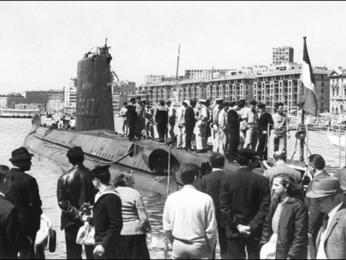 (FILES) A photo taken in the second half of the 60s showing the submersible 'Minerve' docked in the old port of Marseille, southern France. - The submarine La Minerve, which disappeared 50 years ago, has been found off the coast of Toulon, southern France, it was announced by the French Defence Minister on July 22, 2019. The 'Minerva' disappeared at sea, with its 52 man crew on January 27, 1968, off Toulon. (Photo by STF / AFP)