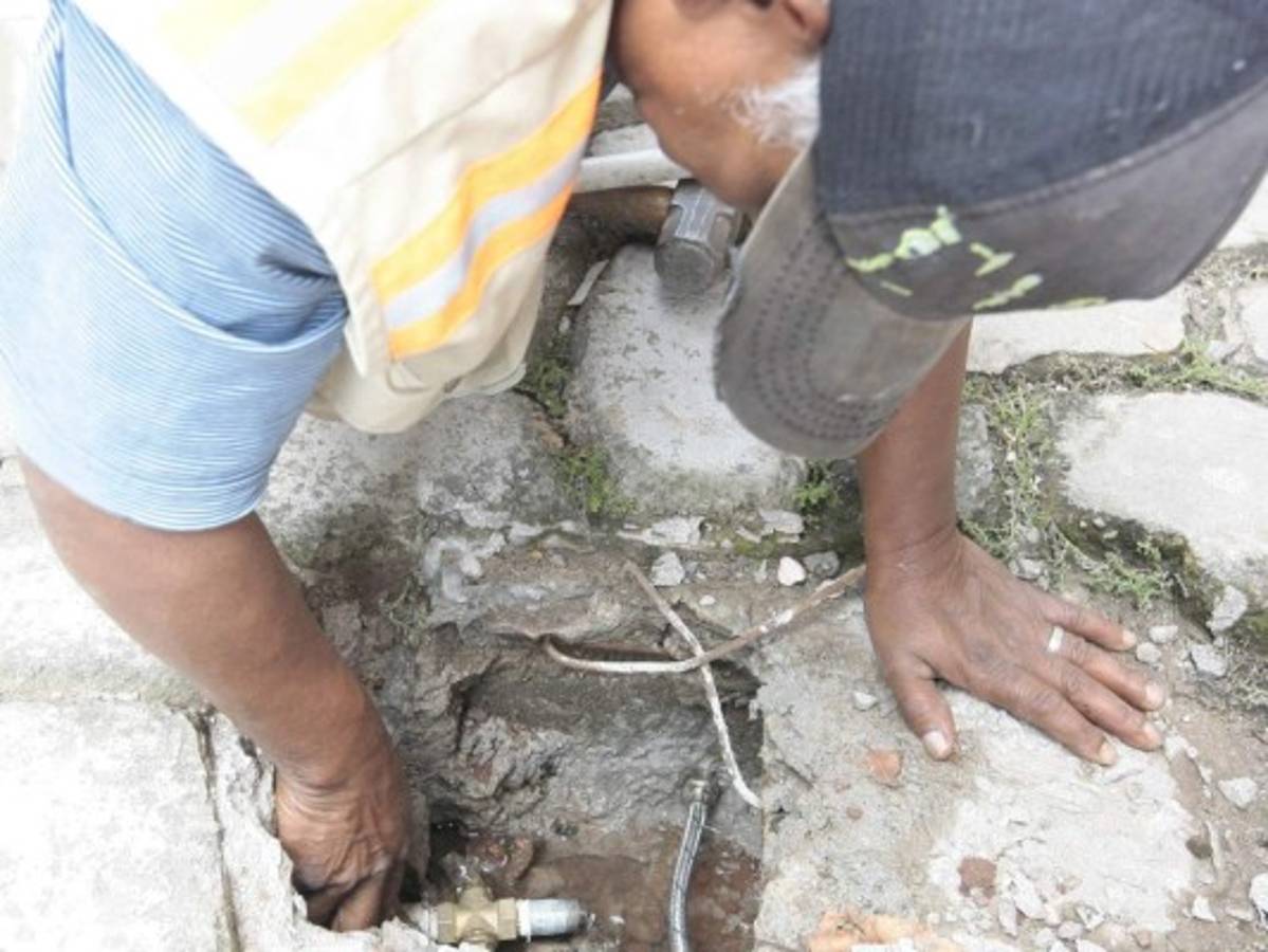 En abril revisarán los saldos de los clientes morosos del SANAA