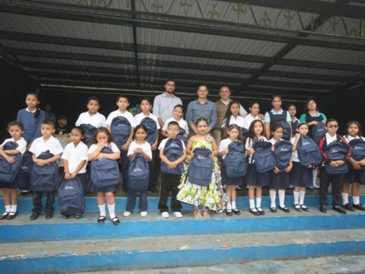 Equinsa premia a escolares inventivos y de excelencia