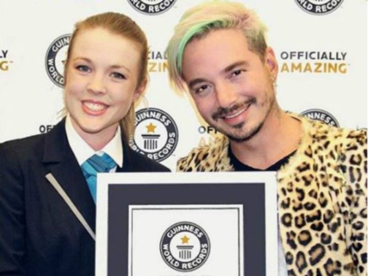 Cantante J Balvin rompe un nuevo Récord Guinness