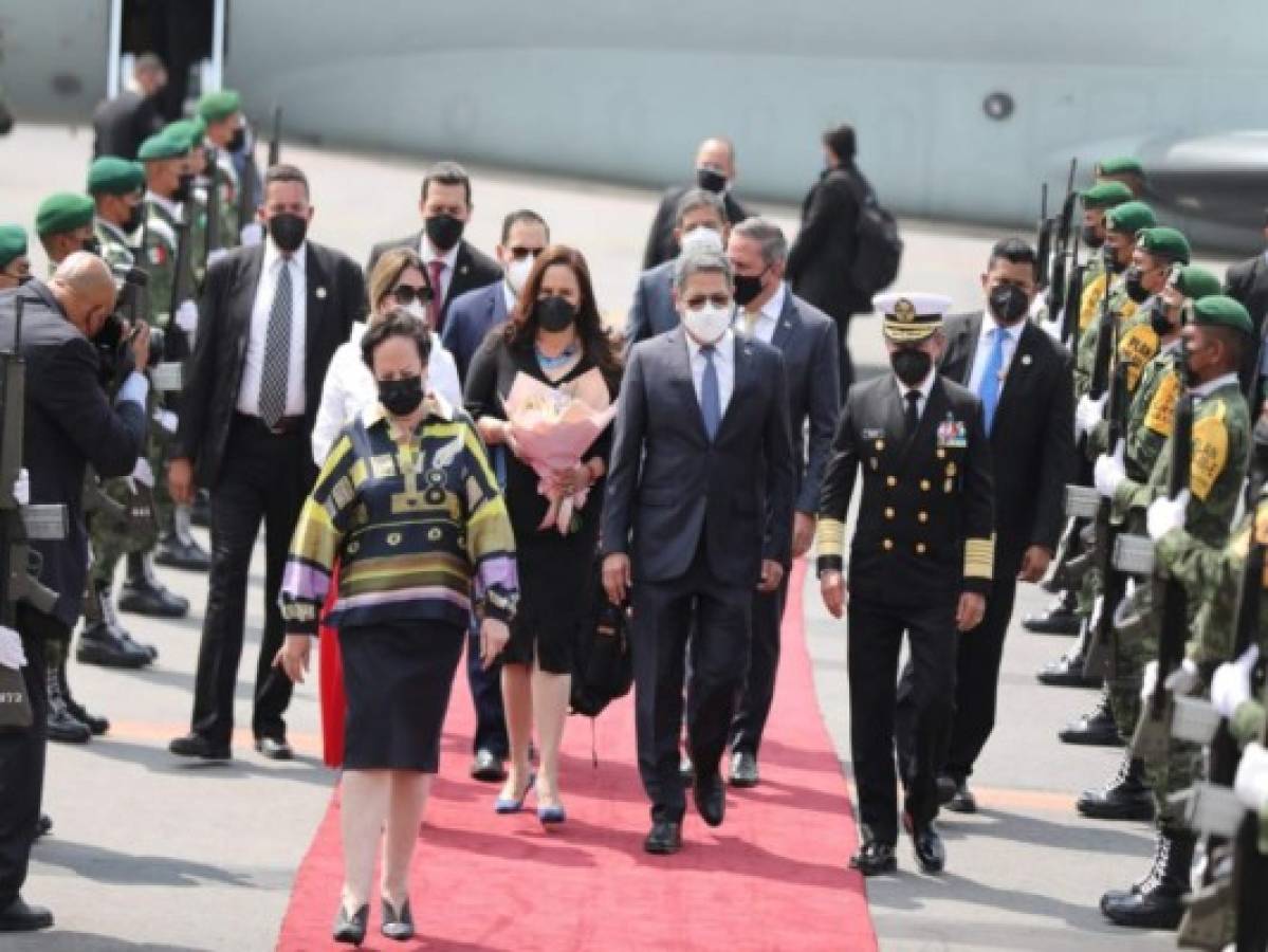 Juan Orlando Hernández llegó a México para participar en la Cumbre de la Celac