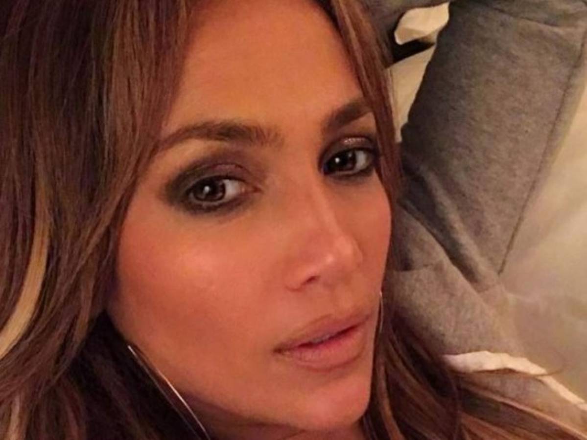 ¡Belleza natural! Jennifer López recibe halagos tras publicar foto sin maquillaje