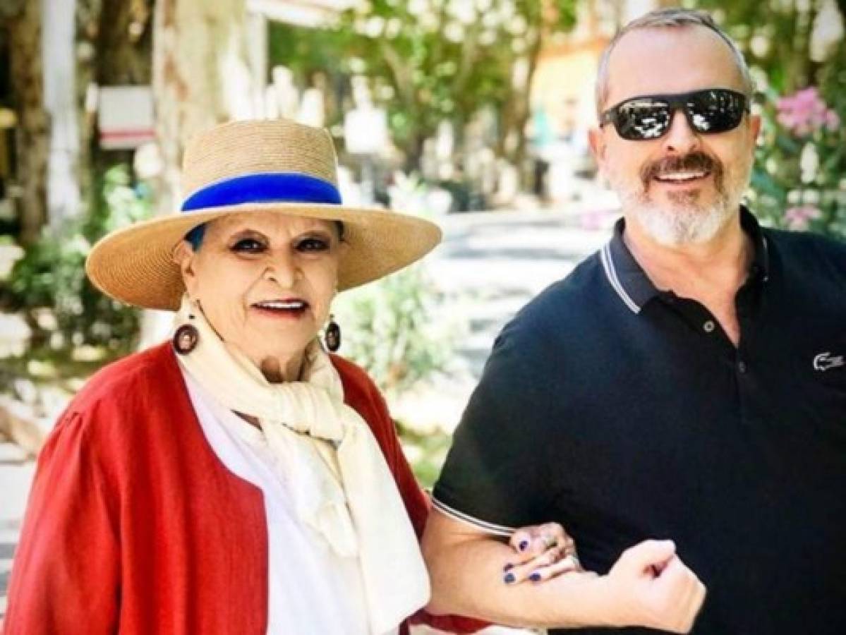 ¿Por qué Miguel Bosé prohibió a su sobrino Olfo ir al homenaje de su madre?  