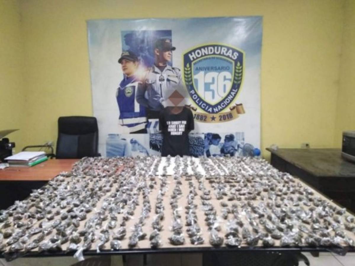 Cae hombre con 780 envoltorios de marihuana en Cofradía