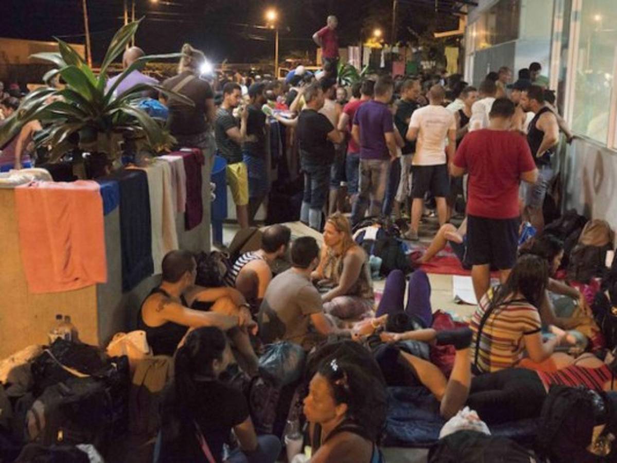 Primer grupo de migrantes cubanos podría salir de Costa Rica la próxima semana