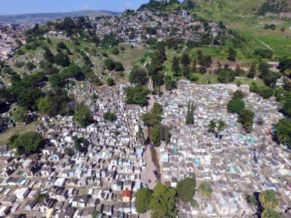 Alistan cementerios previo a conmemorar Día de Difuntos