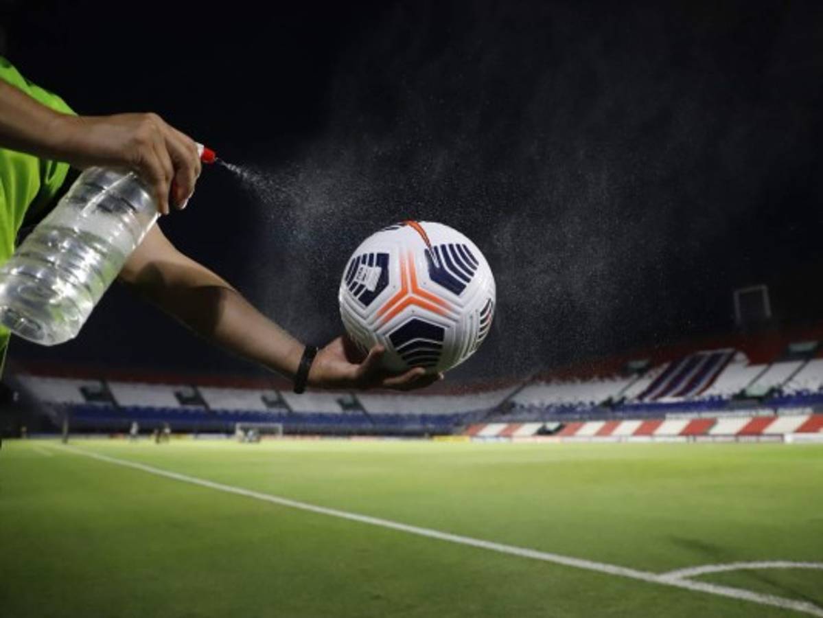 Uruguay recibirá 50.000 vacunas para fútbol sudamericano