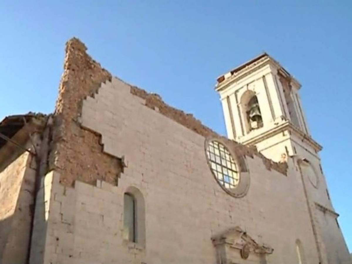 Sismo más poderoso en últimos 35 años sacudió el centro y sur de Italia