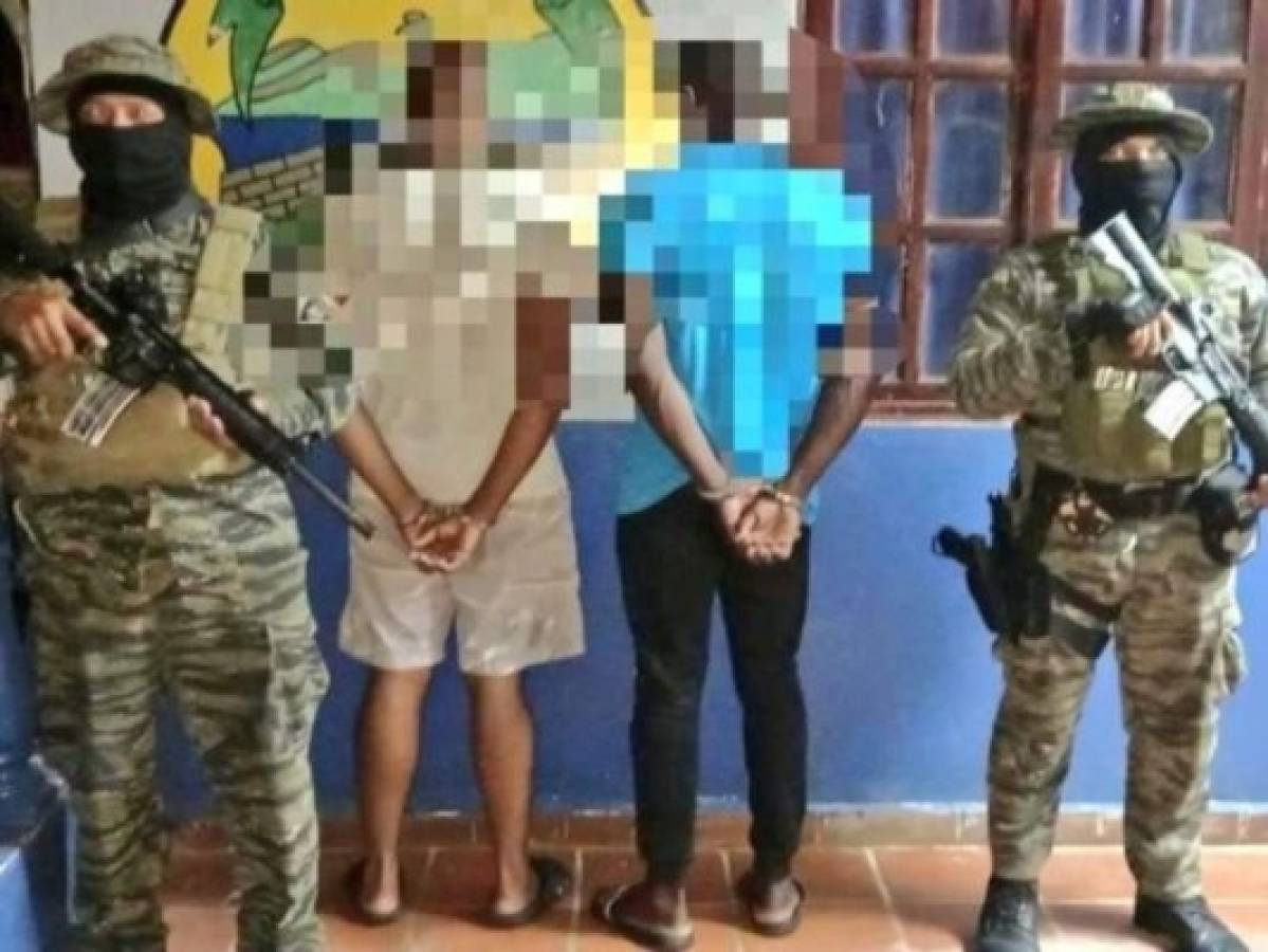 Capturan a dos hondureños en posesión de supuesta droga en Panamá