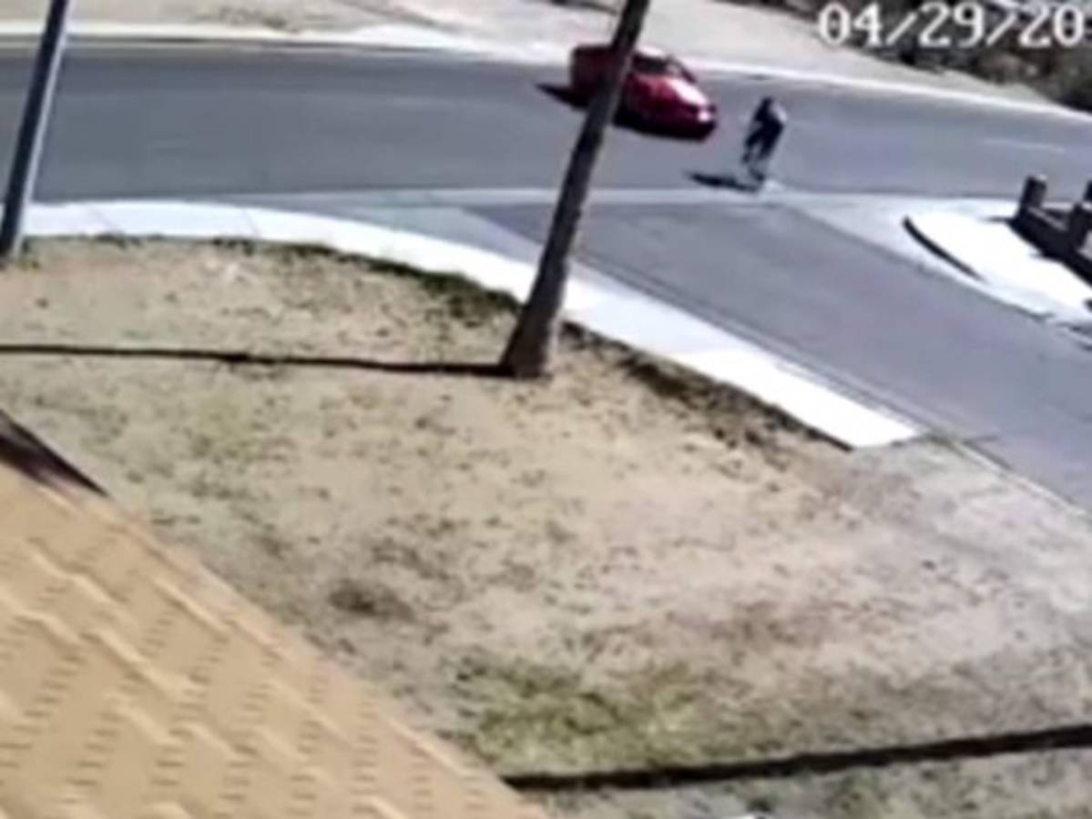 Le confesó a su novia que tenía Sida y ella lo atropelló en venganza