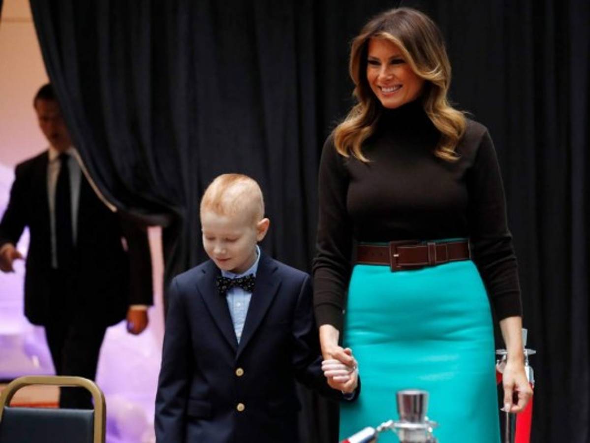 Melania Trump desconfía de casi todos en la Casa Blanca, según reportera de CNN