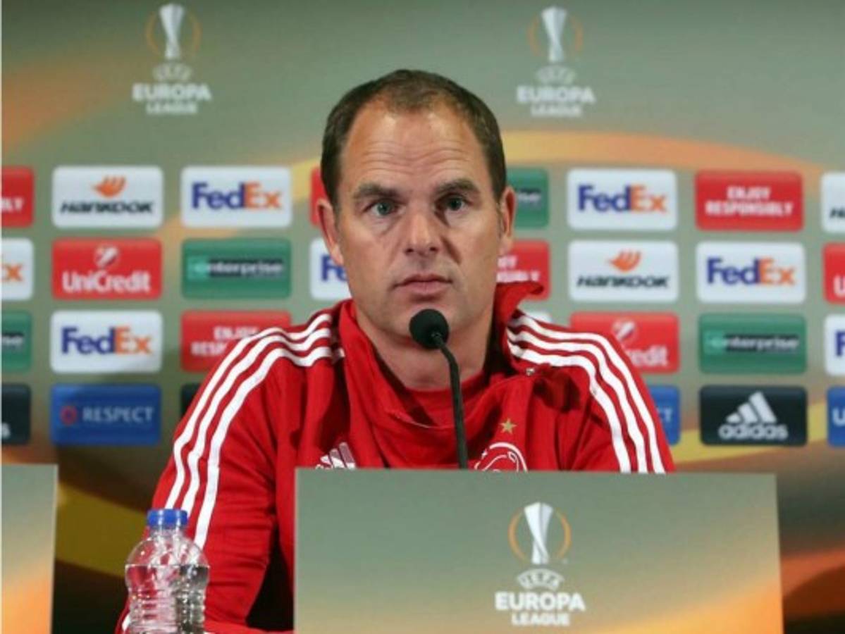 El holandés Frank de Boer, 'feliz' a su llegada a Milán para firmar con el Inter