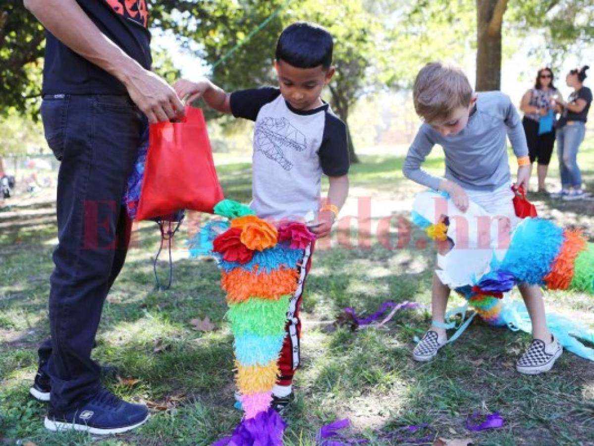 Padre hondureño y su hijo, que fueron separados en la frontera, luchan por un mejor futuro