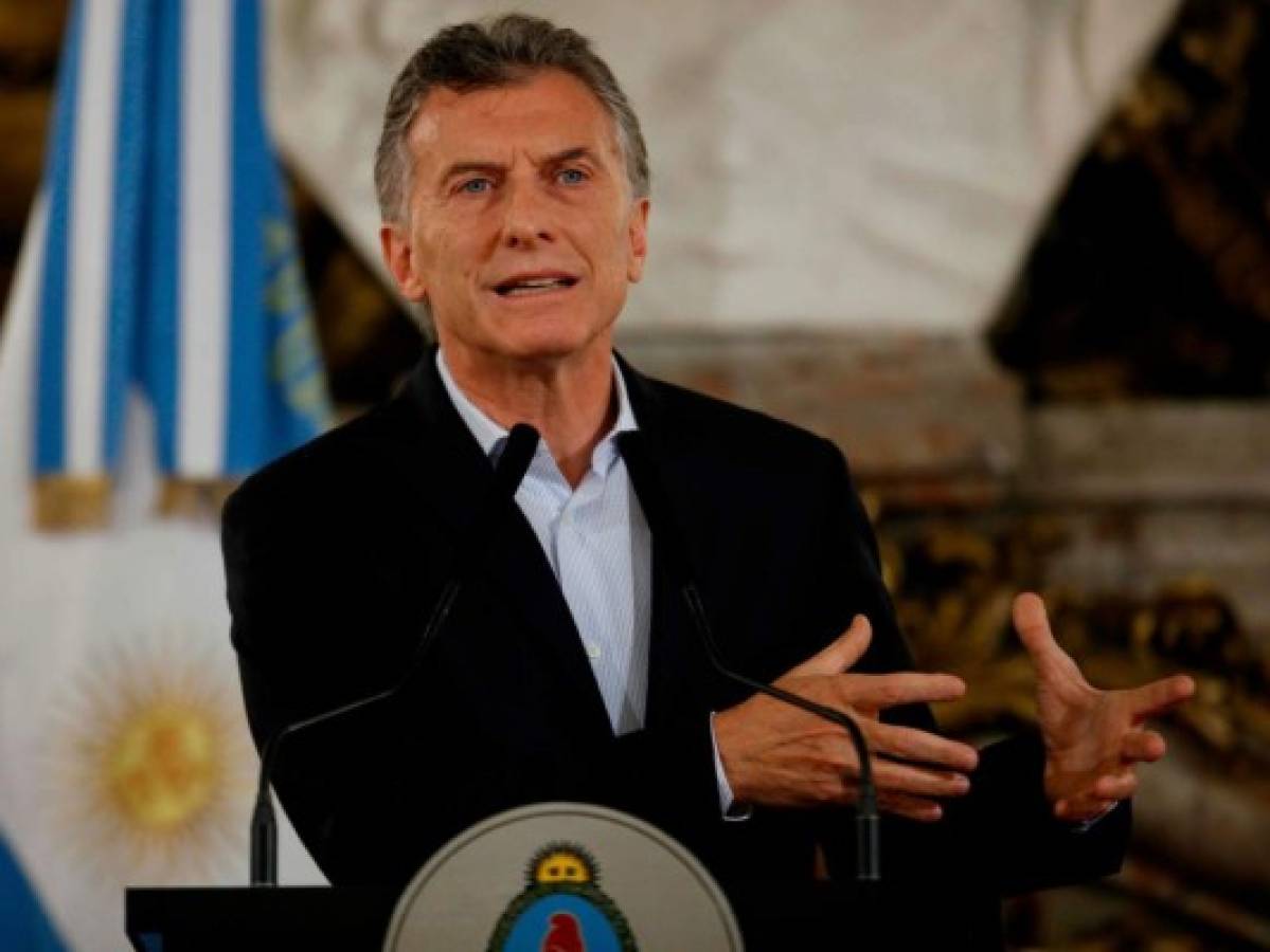 En medio de protestas, Macri consigue la polémica ley de reforma de pensiones en Argentina