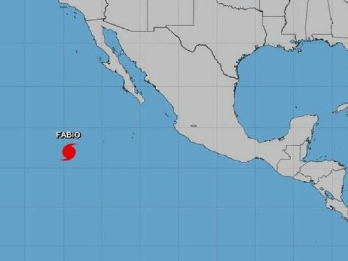 Huracán Fabio sigue debilitándose en el Pacífico mexicano